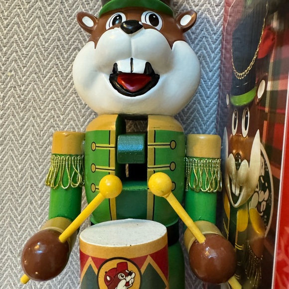 NEW IN BOX 2024 Buc-ee’s Nutcracker Festive Christmas Decoration 16” - Picture 10 of 14